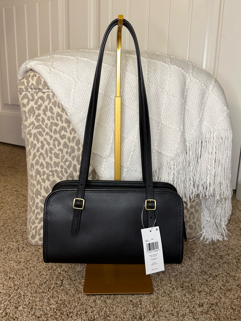 Coach Swing Zip Classic Black Leather Shoulder Bag